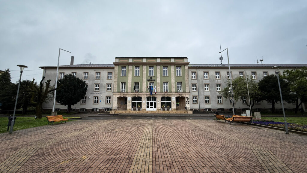 önkormányzat