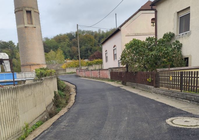 Erőmű mögötti útszakasz